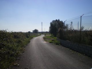 La senda d'Aldaia, en direcció al poble veí